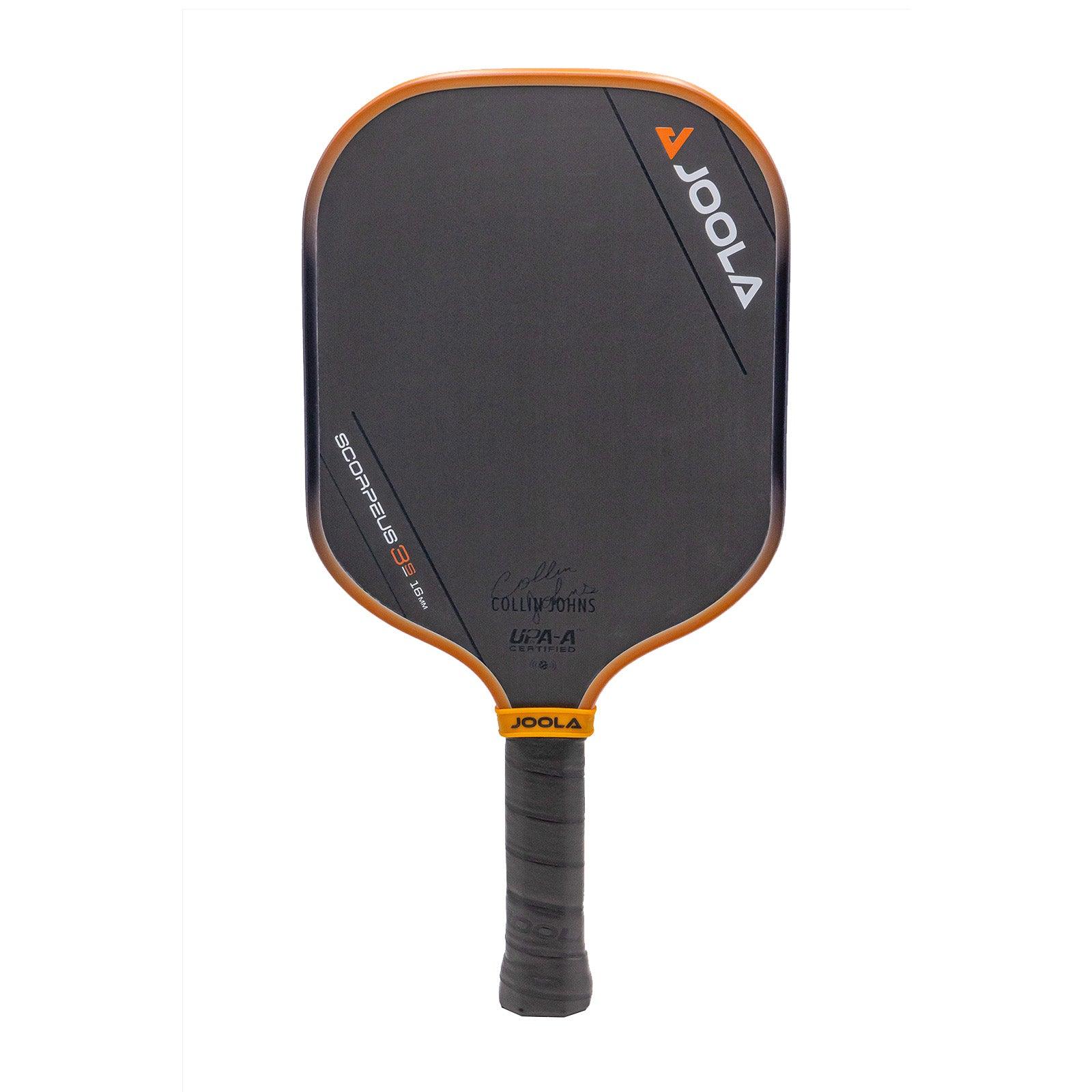 JOOLA Pickleball Schläger Collin Johns Scorpeus 3S 16 in Seitenansicht mit Fokus auf das Design.